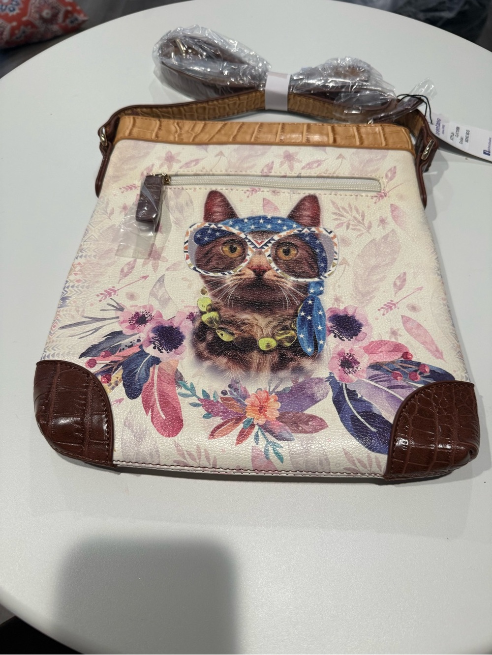 Brentano BOHO cat crossbody purse.